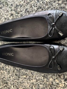 Vionic Minna Women's Black Ballet Flats with Bow, 8N